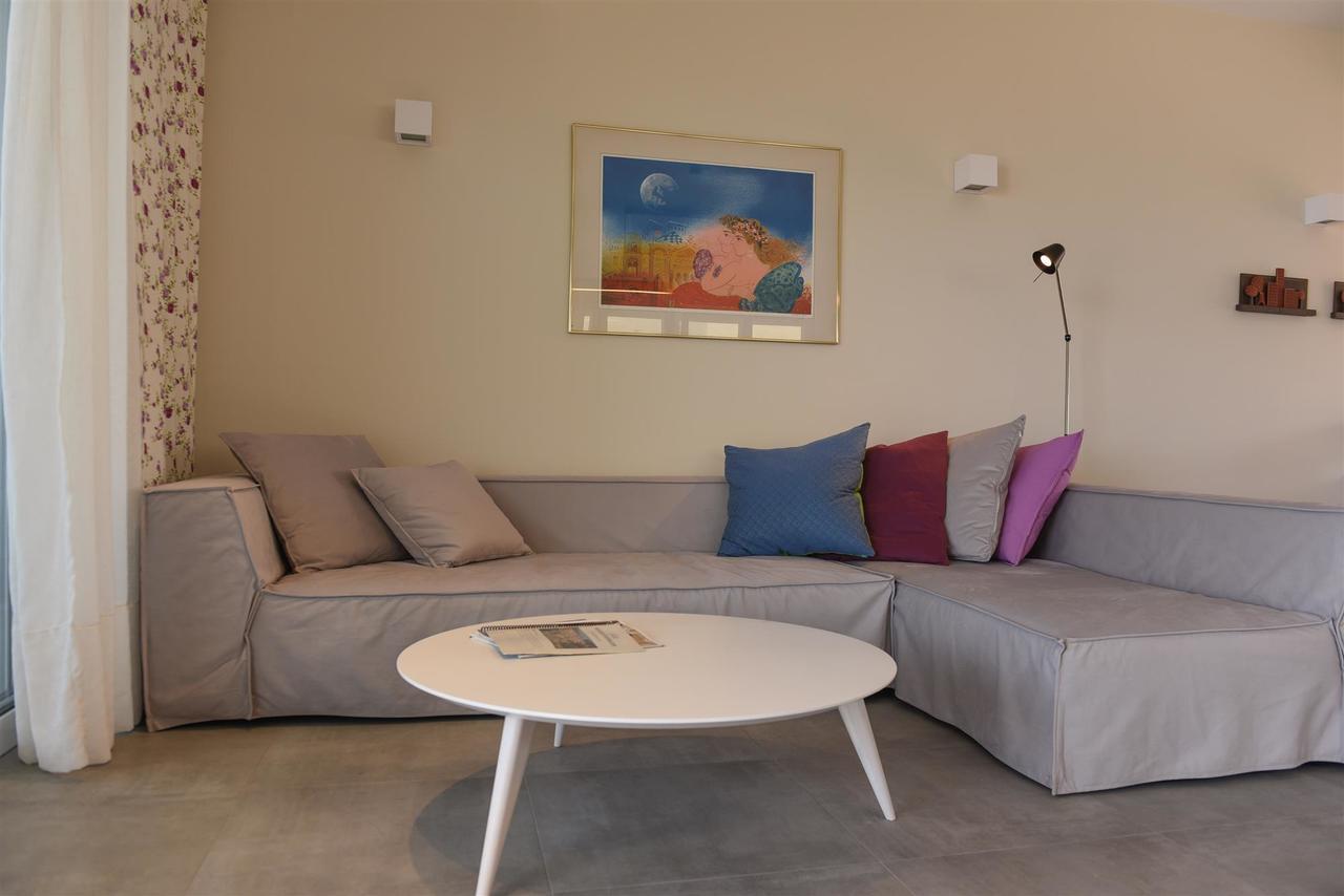 Rodia Beach Suites Kokkinos Pyrgos Exterior foto