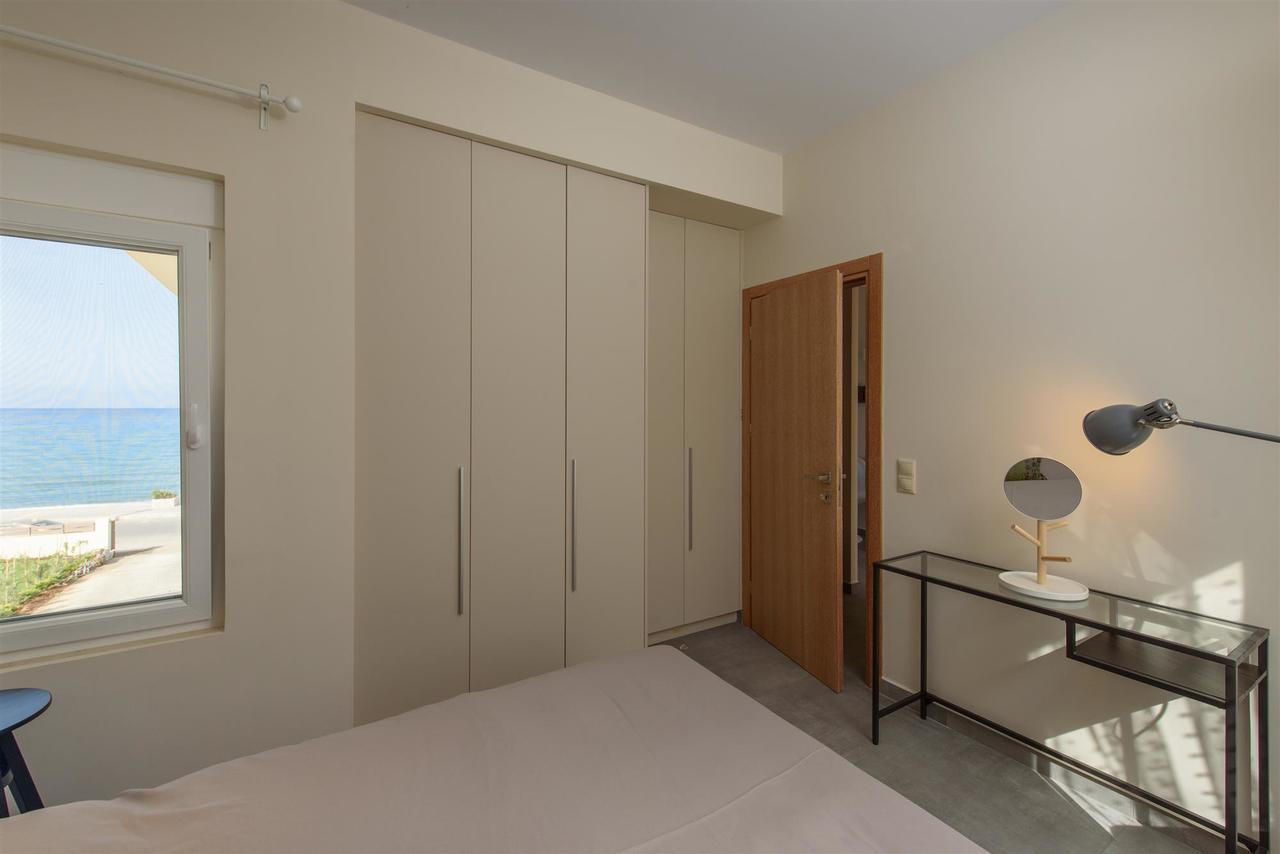 Rodia Beach Suites Kokkinos Pyrgos Exterior foto