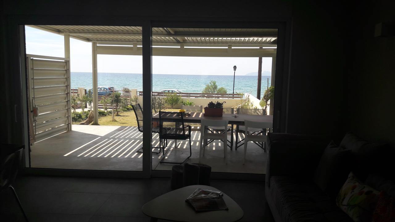 Rodia Beach Suites Kokkinos Pyrgos Exterior foto