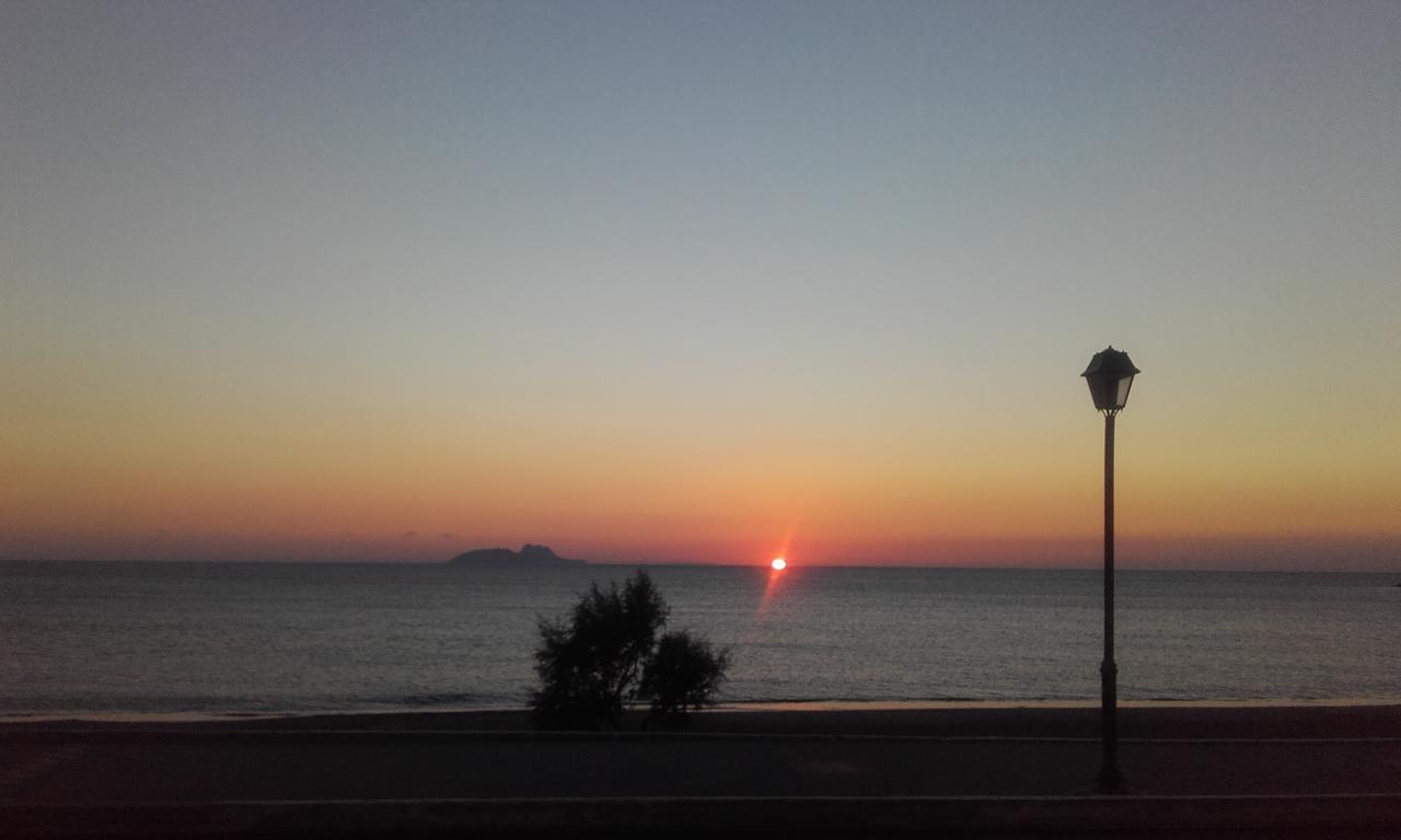 Rodia Beach Suites Kokkinos Pyrgos Exterior foto
