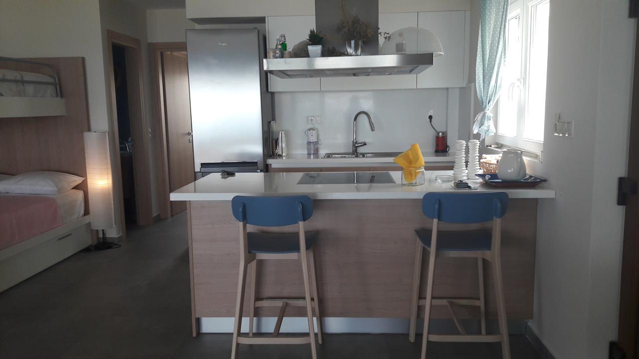 Rodia Beach Suites Kokkinos Pyrgos Exterior foto