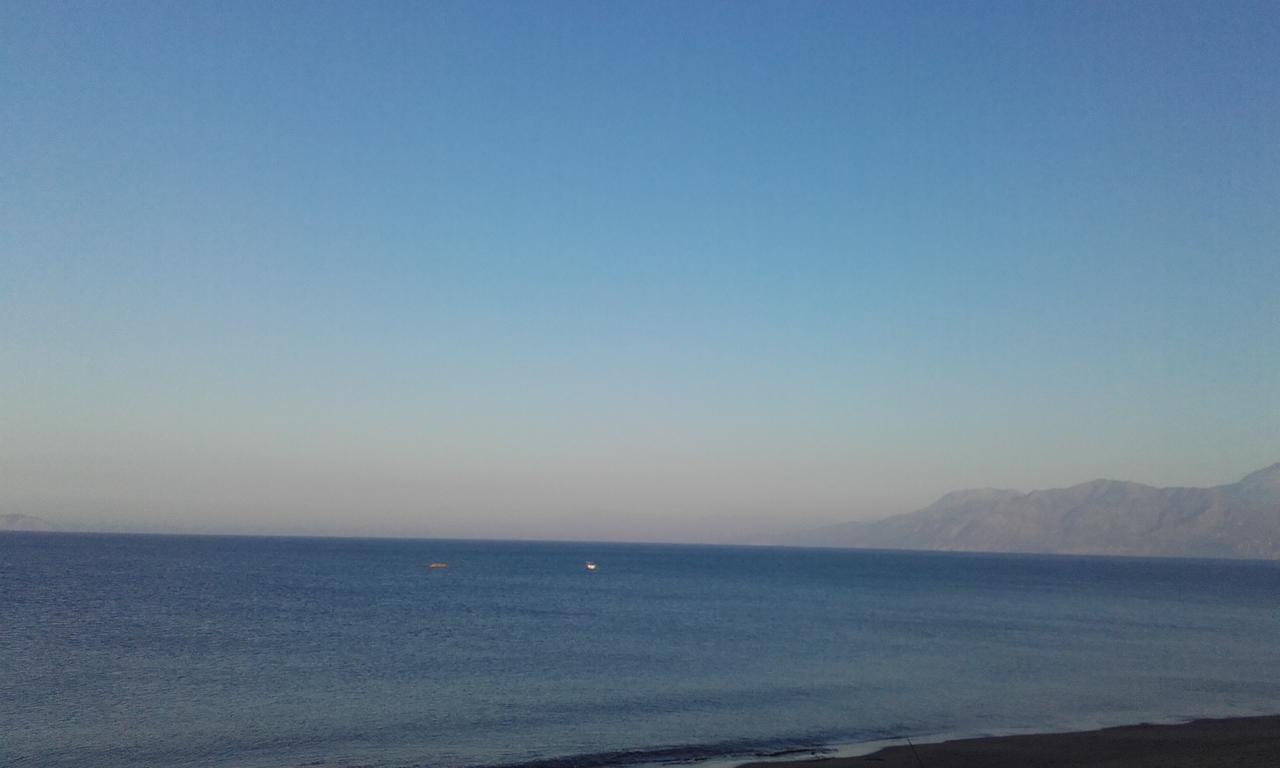 Rodia Beach Suites Kokkinos Pyrgos Exterior foto